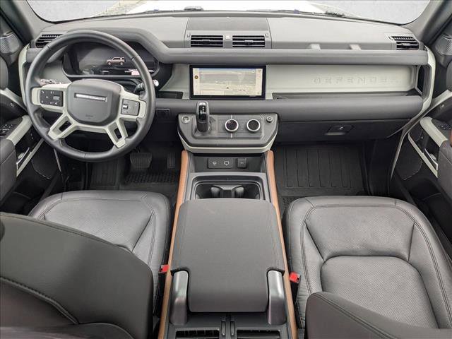 Certified 2023 Land Rover Defender 110 SE image 18