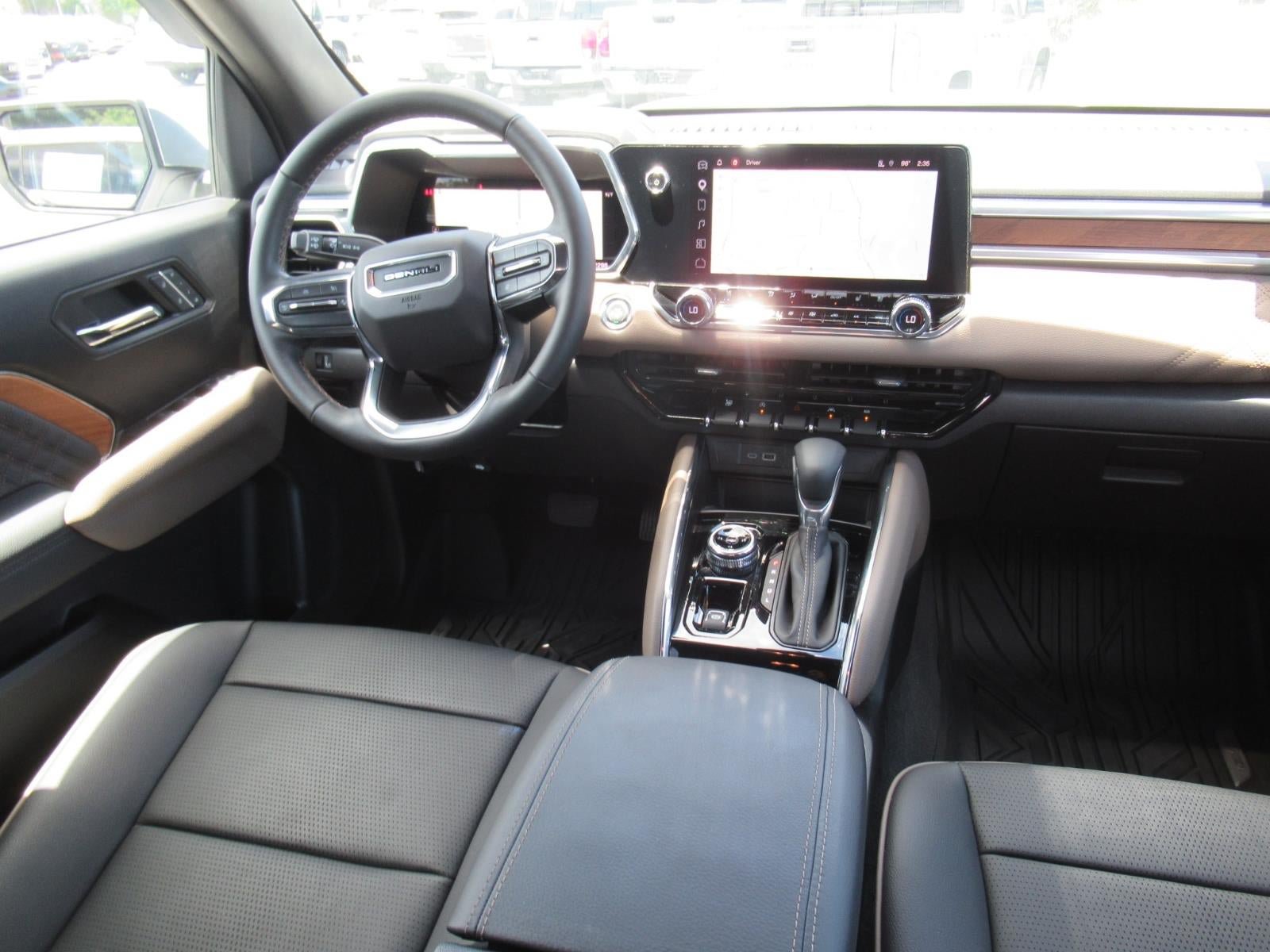 Used 2024 GMC Canyon Denali AWD/4WD image 17