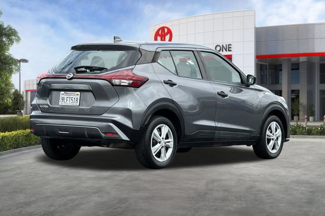 Used 2021 Nissan Kicks S FWD image 4
