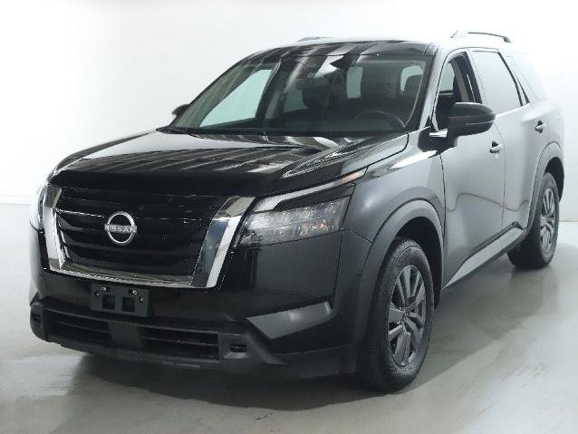 Certified 2025 Nissan Pathfinder SV AWD/4WD image 4