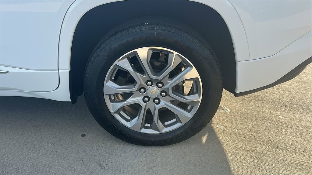 Used 2019 Chevrolet Traverse Premier w/ Driver Confidence II Package image 18