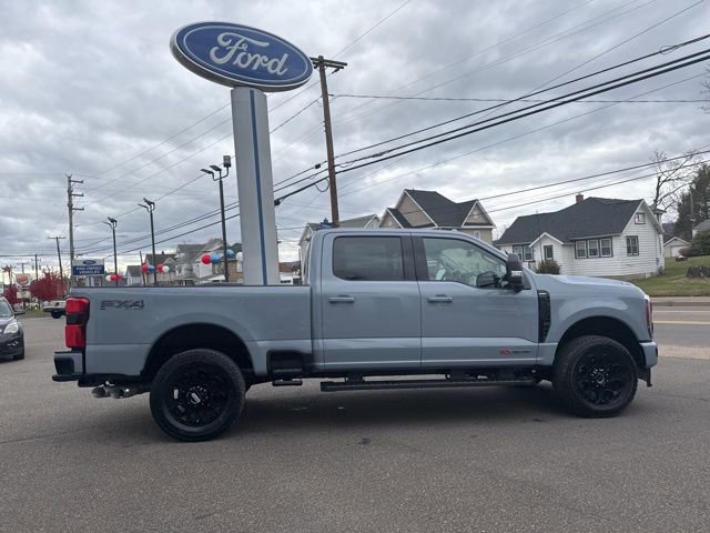New 2026 Ford F250 Lariat w/ Black Appearance Package image 4