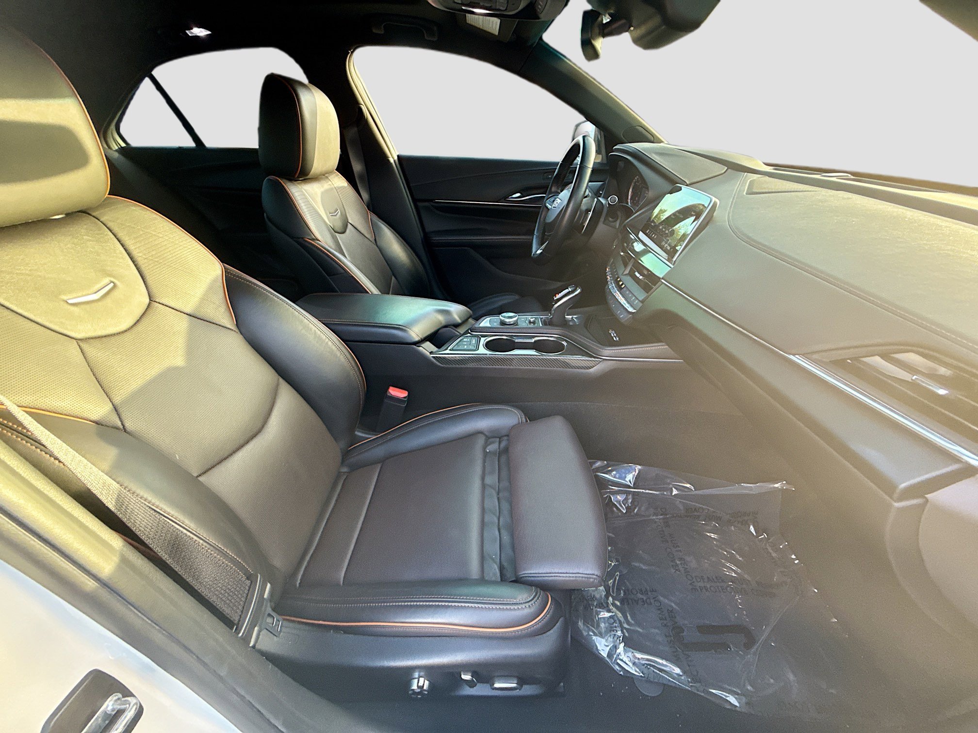 Used 2022 Cadillac CT4 V w/ LPO, ONYX Package image 30