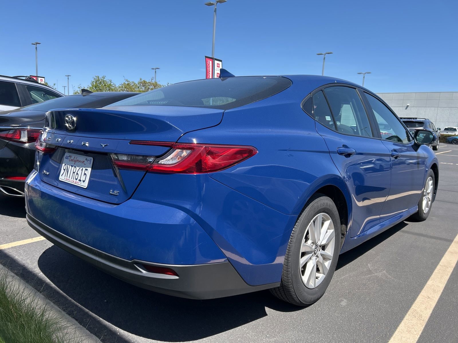 Used 2025 Toyota Camry LE image 4