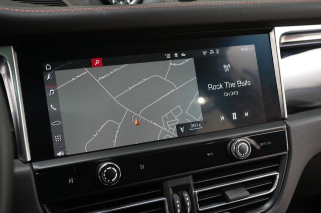 Used 2023 Porsche Macan image 53