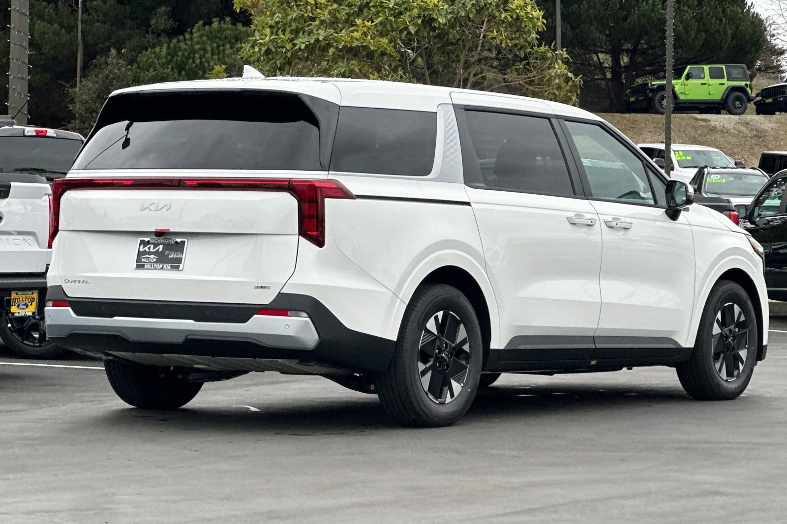 New 2026 Kia Carnival LXS image 4