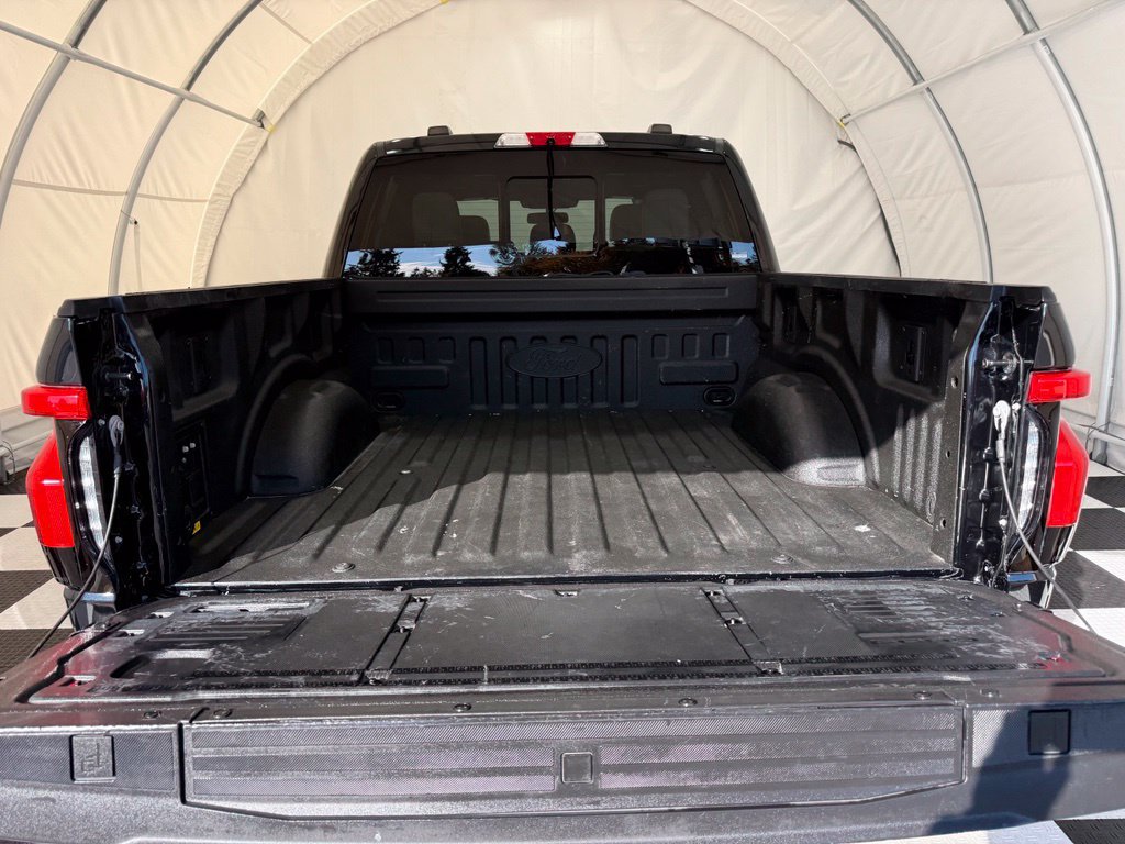 Used 2023 Ford F150 Lightning Platinum AWD/4WD image 4