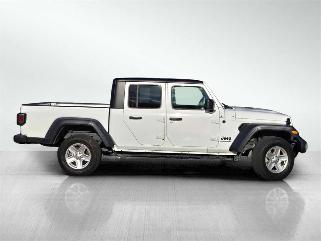 Used 2023 Jeep Gladiator Sport image 3