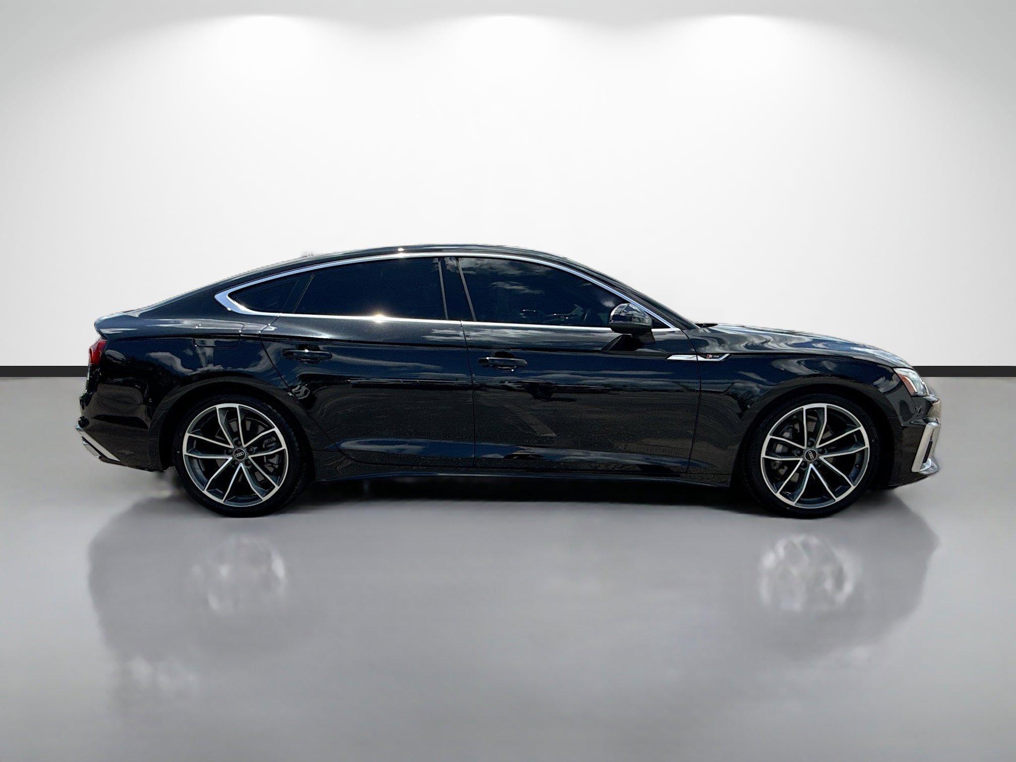 Used 2023 Audi A5 2.0T Premium w/ Convenience Package AWD/4WD image 2
