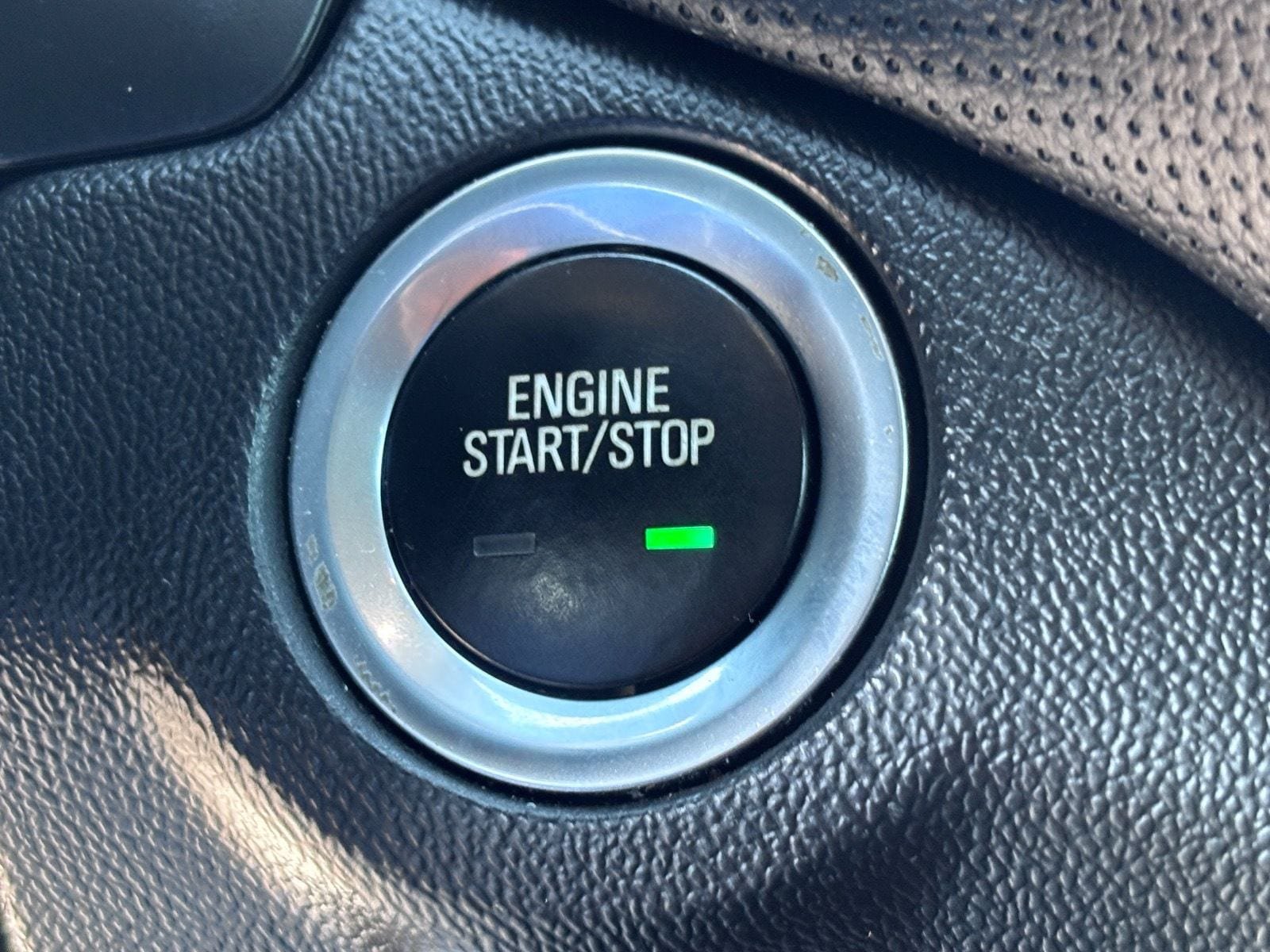 Used 2020 Chevrolet Equinox Premier FWD image 35
