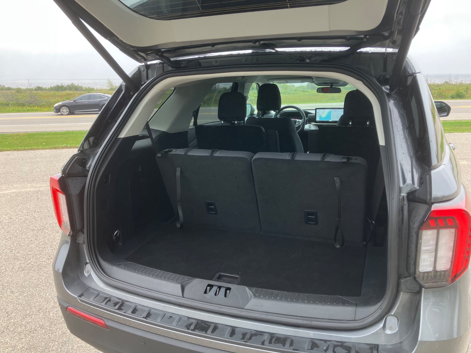 Used 2026 Ford Explorer Active AWD/4WD image 24