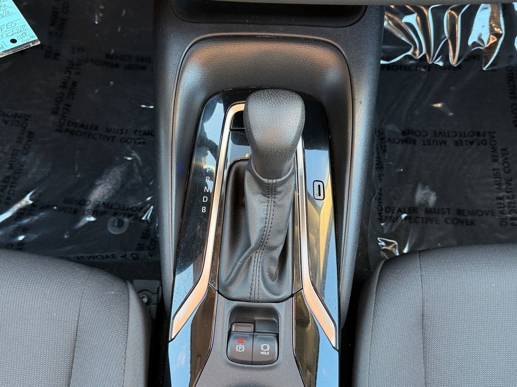 Used 2021 Toyota Corolla LE image 11
