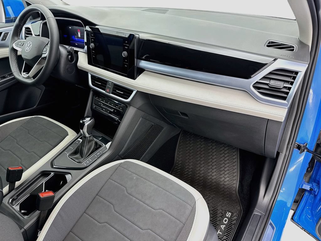 New 2026 Volkswagen Taos SE FWD image 15