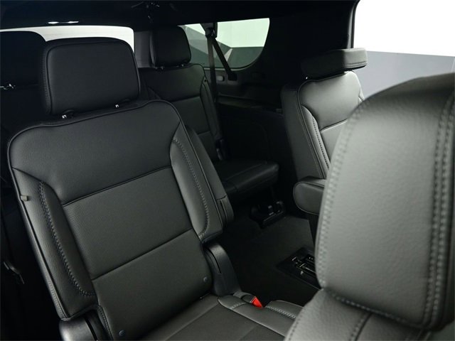 Used 2025 GMC Yukon XL Denali w/ Sun & Power Step Package image 31