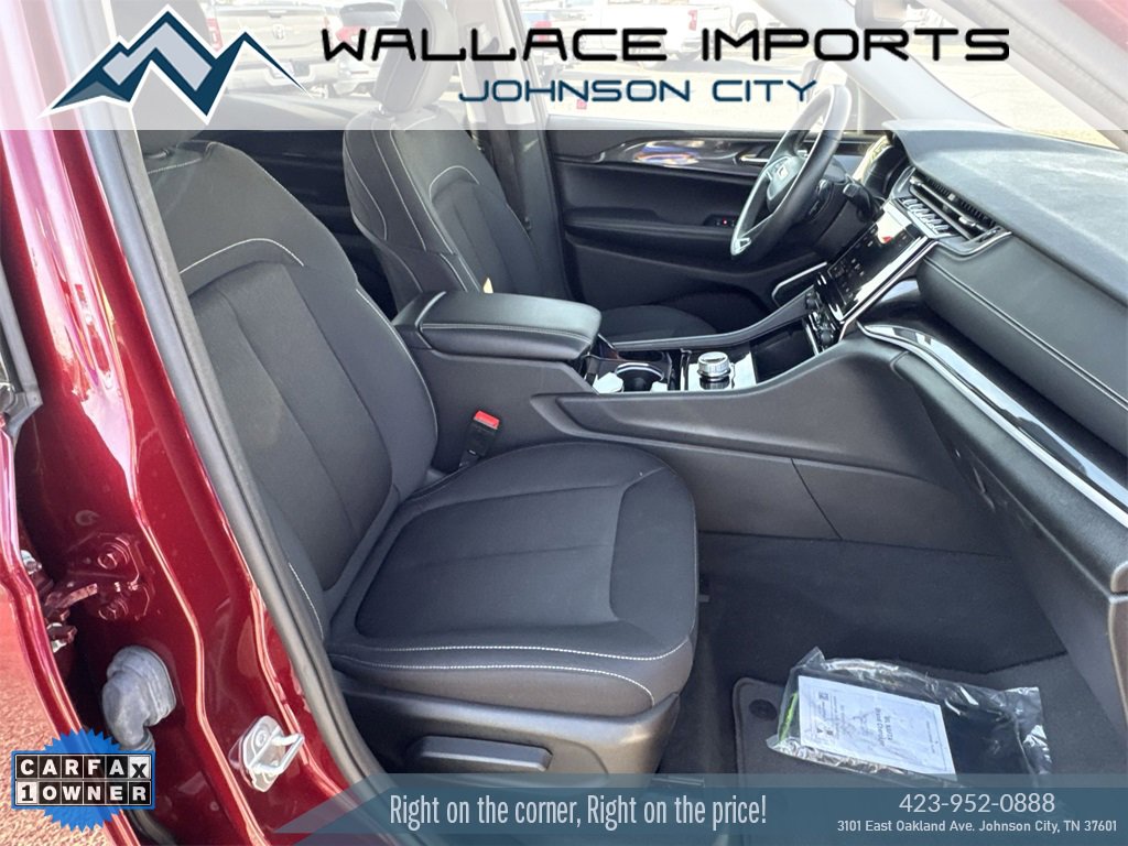 Used 2022 Jeep Grand Cherokee L Laredo w/ Luxury Tech Group I image 40