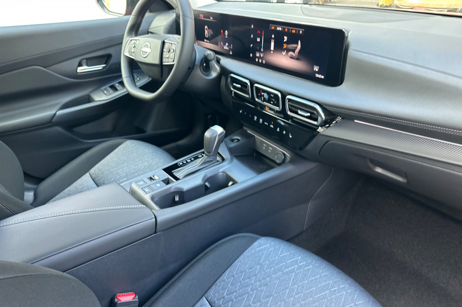 New 2026 Nissan Sentra SV w/ SV Convenience Package FWD image 15