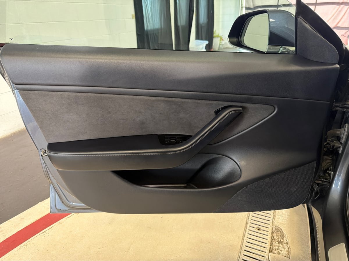 Used 2018 Tesla Model 3 Long Range RWD image 21