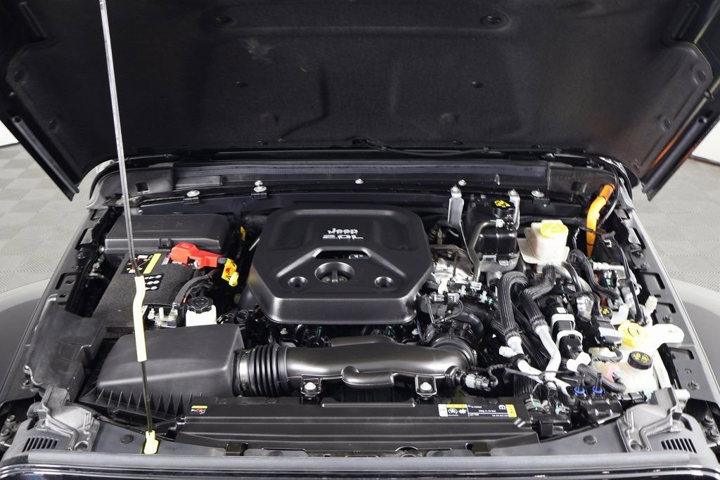 Used 2023 Jeep Wrangler Unlimited Sahara w/ Cold Weather Group image 15