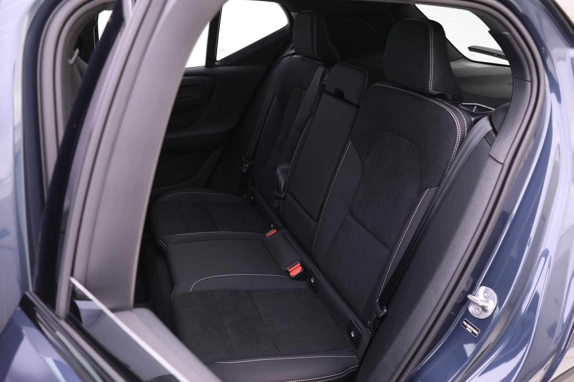 New 2026 Volvo XC40 B5 Ultra w/ Protection Package Premier AWD/4WD image 11