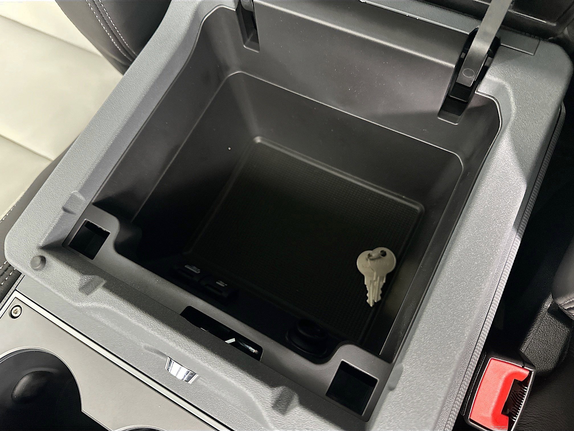 New 2025 INEOS Grenadier Fieldmaster Edition image 29