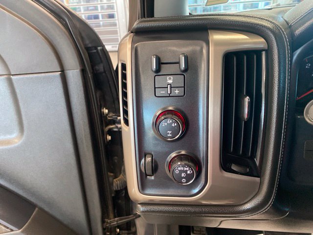 Used 2015 GMC Sierra 2500 Denali w/ Duramax Plus Package AWD/4WD image 20