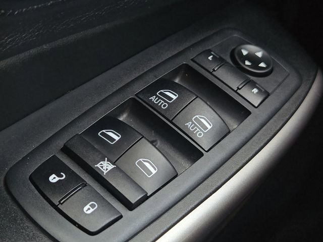 Used 2021 Jeep Cherokee Limited AWD/4WD image 28