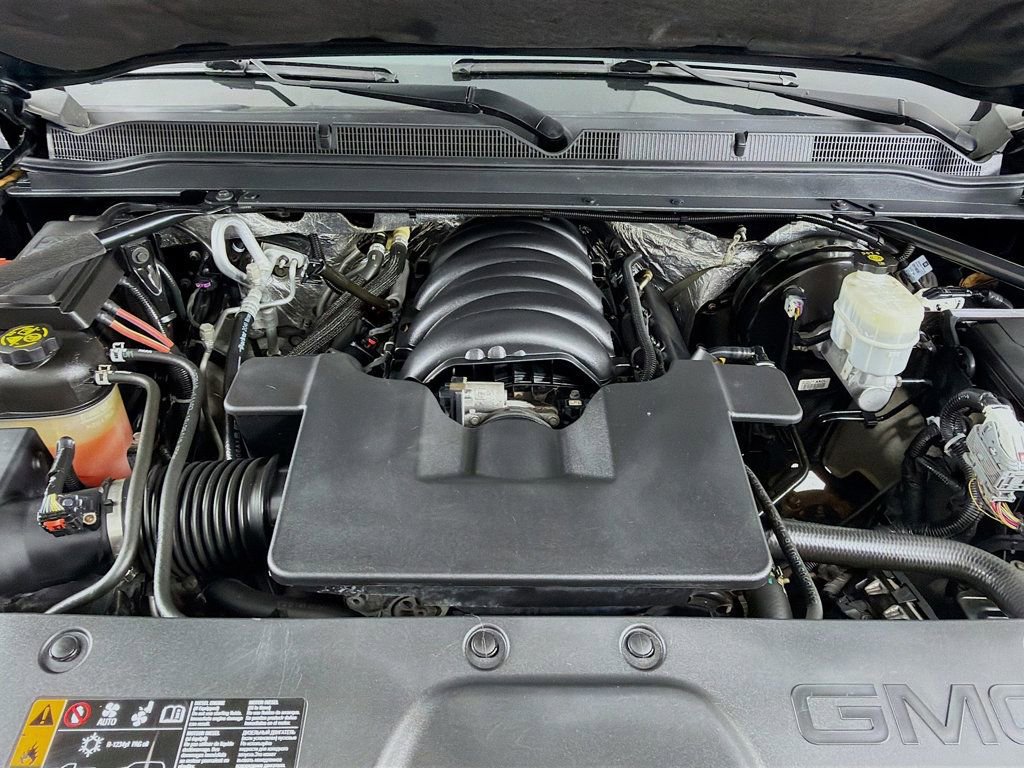 Used 2017 GMC Yukon SLT AWD/4WD image 33
