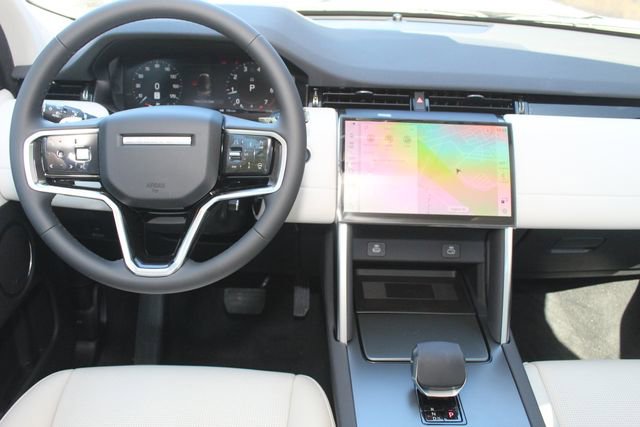 New 2025 Land Rover Discovery Sport S image 4