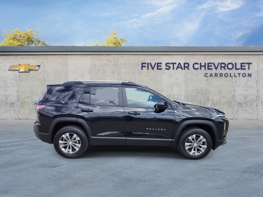 Used 2025 Chevrolet Equinox LT w/ Convenience Package II FWD image 9