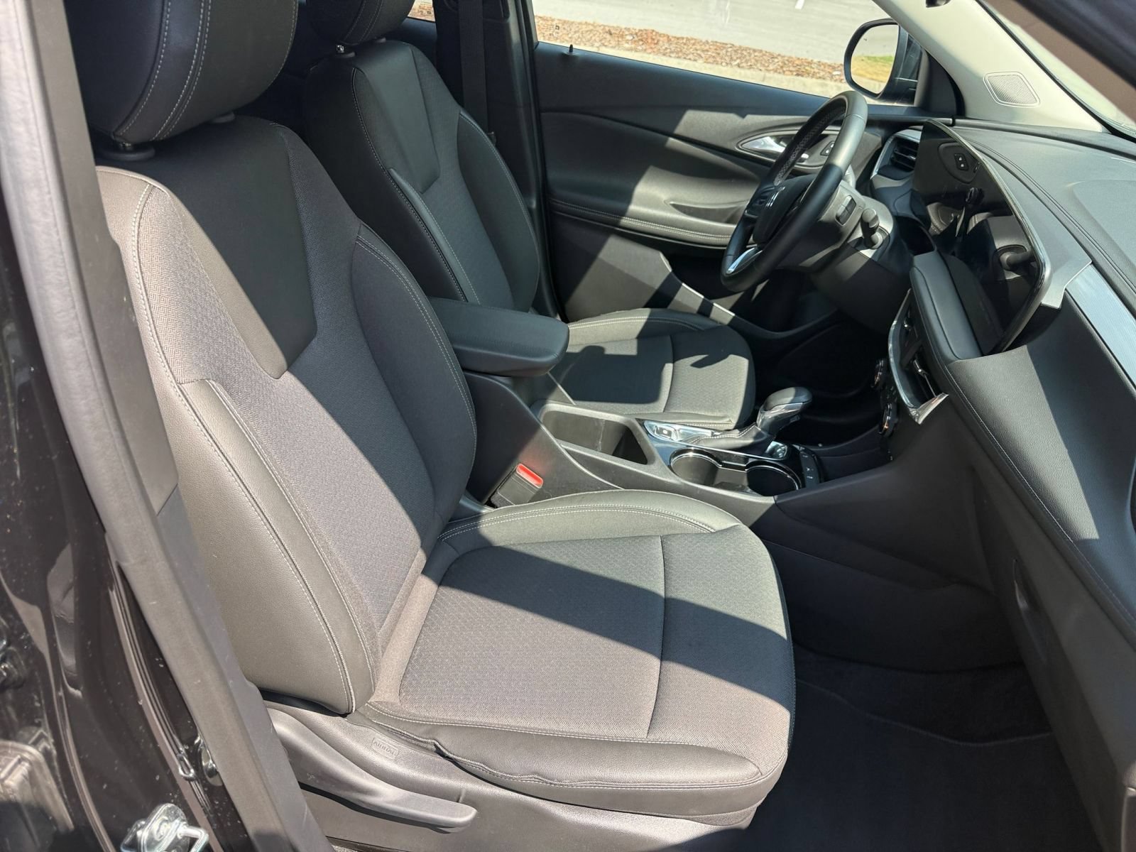 Used 2026 Buick Encore GX Preferred FWD image 34