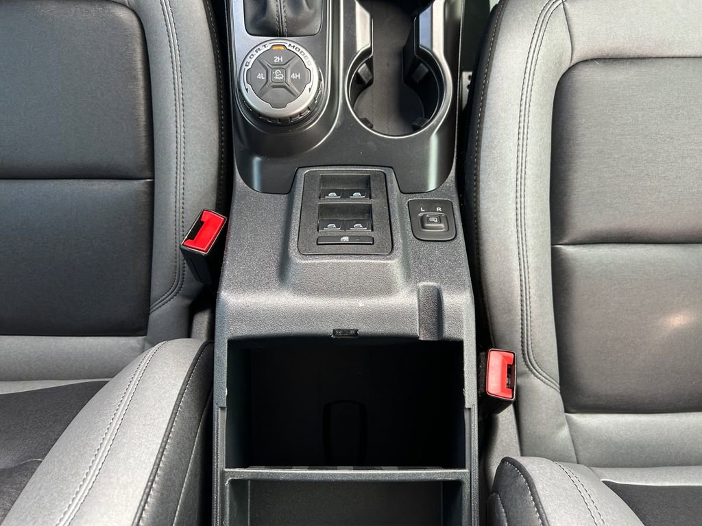 Used 2024 Ford Bronco Black Diamond image 24