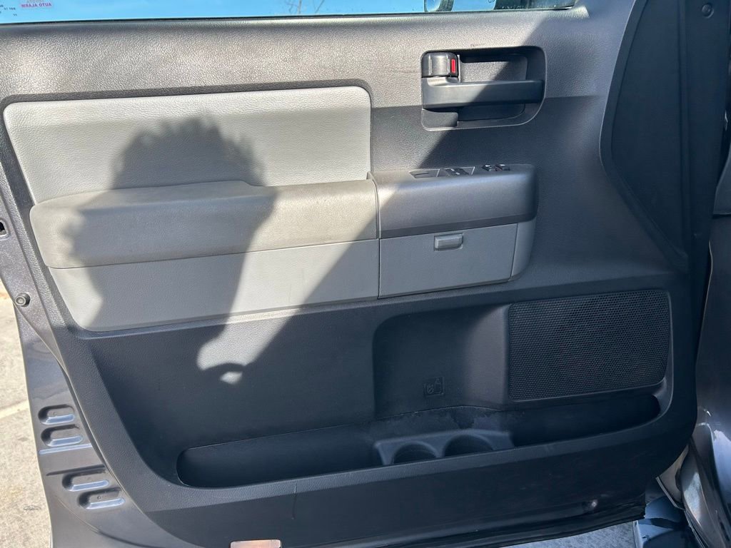 Used 2016 Toyota Sequoia SR5 image 12