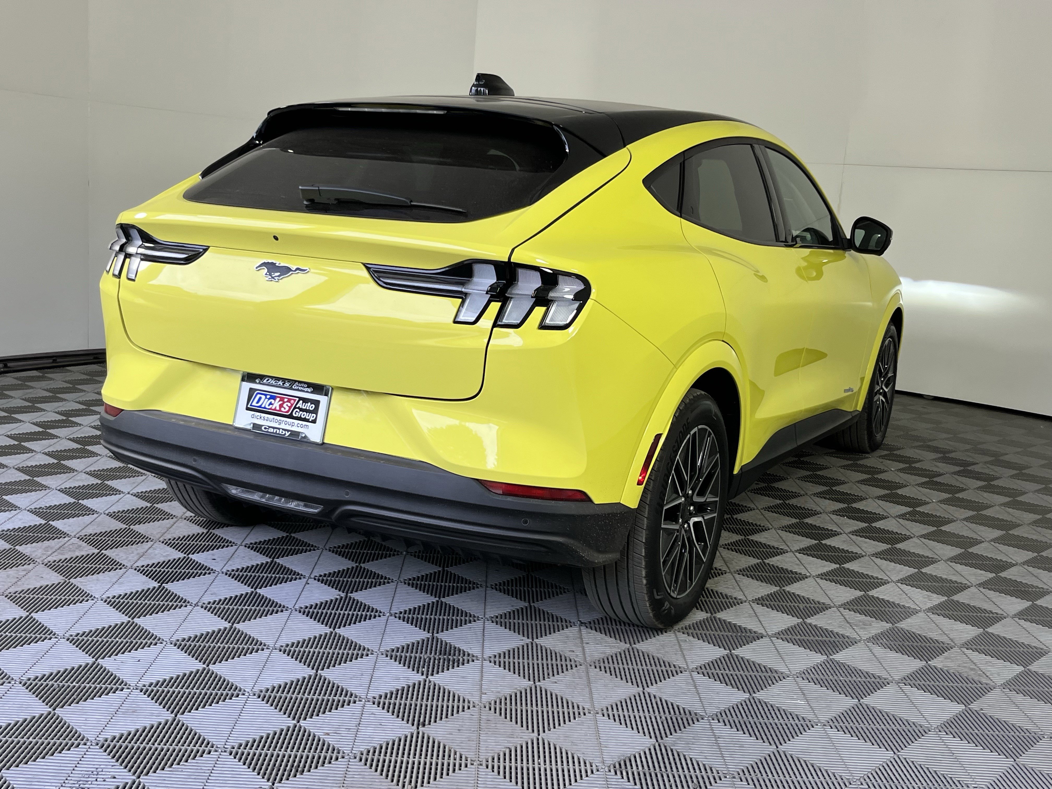 Used 2025 Ford Mustang Mach-E Premium AWD/4WD image 5