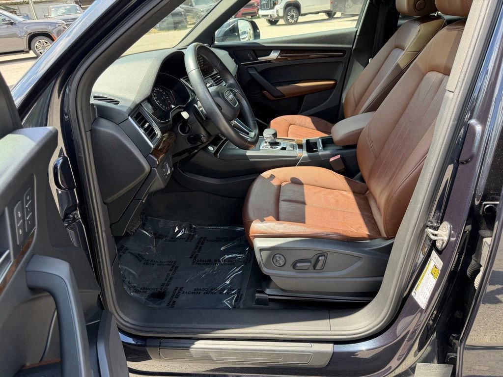 Used 2019 Audi Q5 2.0T Premium w/ Convenience Package image 16
