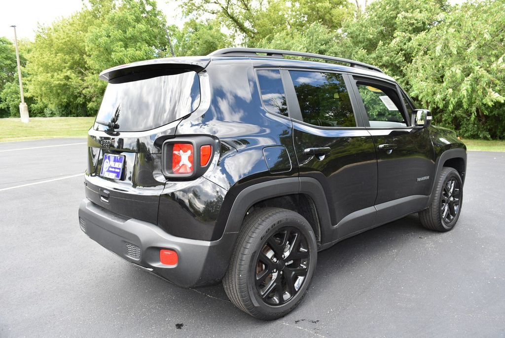 Used 2022 Jeep Renegade Altitude w/ Convenience Group AWD/4WD image 5