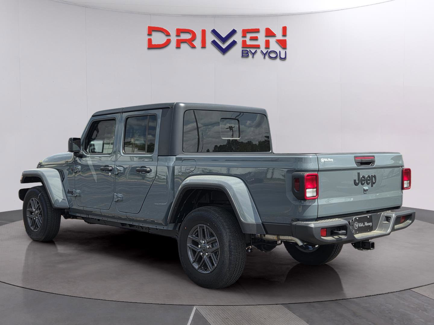 New 2025 Jeep Gladiator Sport image 5