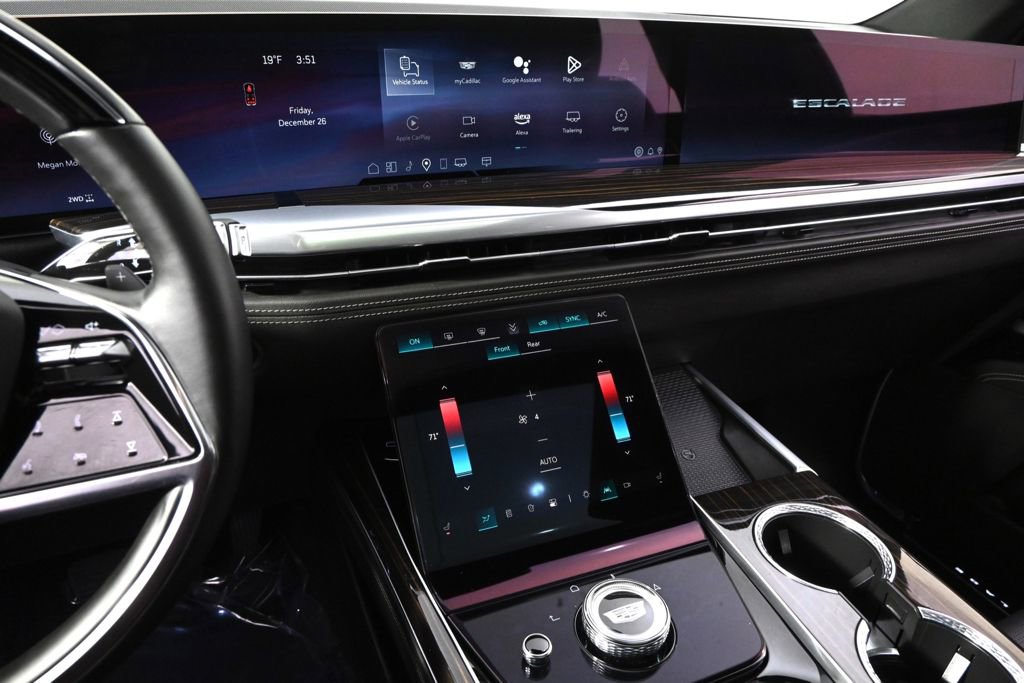 Certified 2025 Cadillac Escalade Premium Luxury image 28