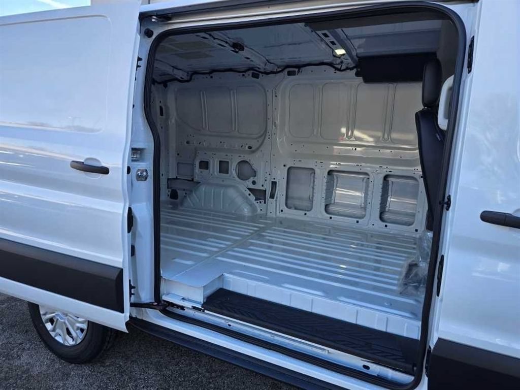 New 2026 Ford Transit 150 Low Roof RWD image 19