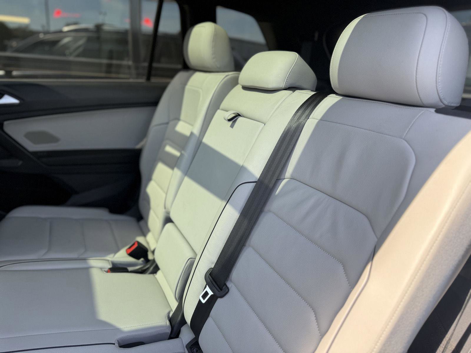 Used 2021 Volkswagen Tiguan SEL Premium R-Line w/ 3rd Row Seat Package AWD/4WD image 7