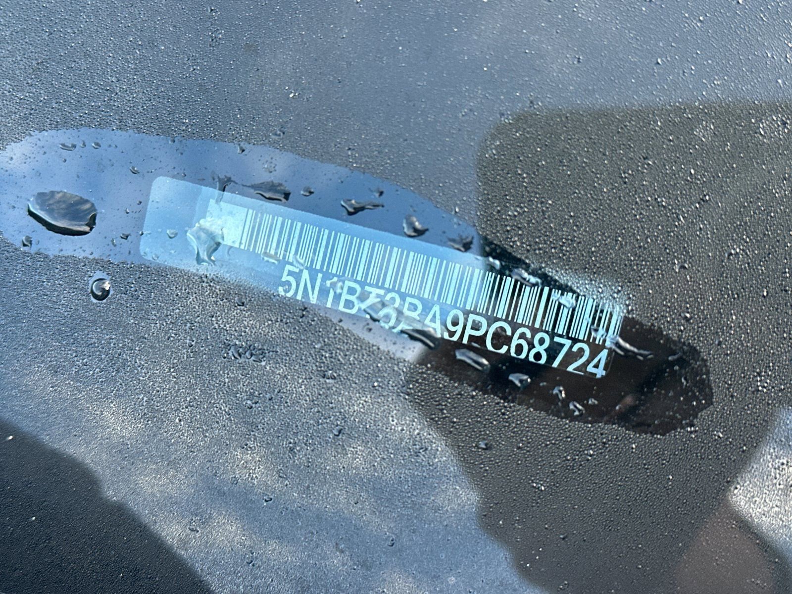 Used 2023 Nissan Rogue SV image 2