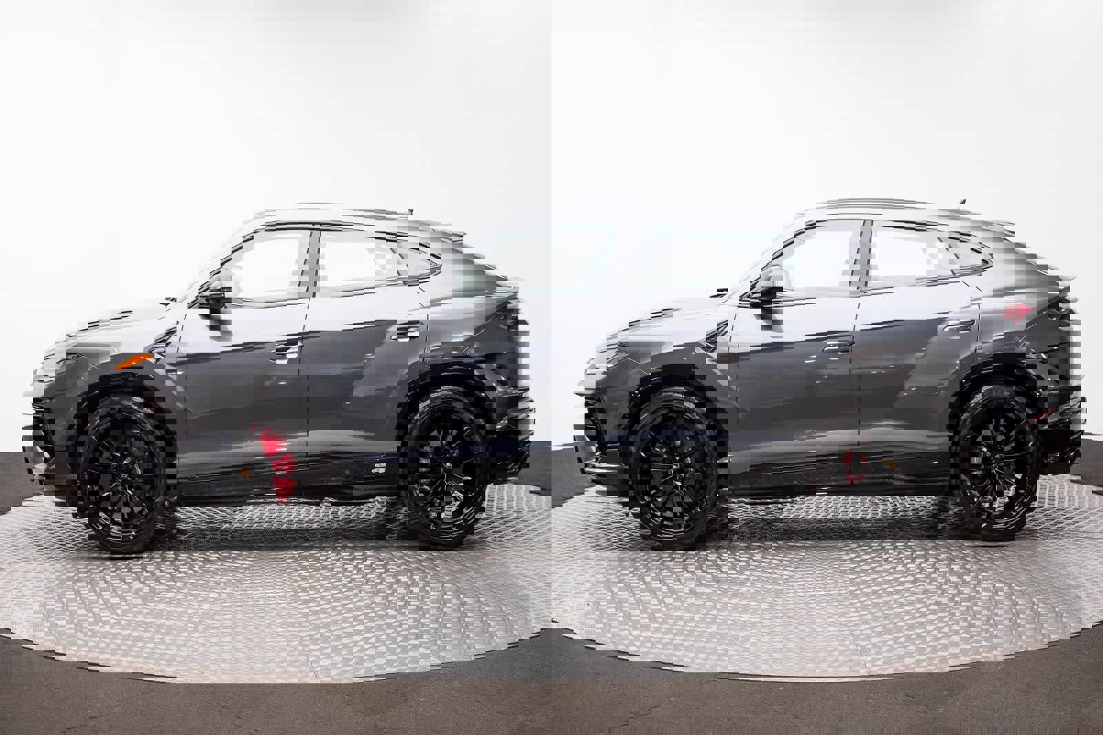 Used 2023 Lamborghini Urus S image 3