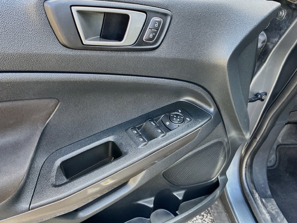 Used 2022 Ford EcoSport SE AWD/4WD image 17