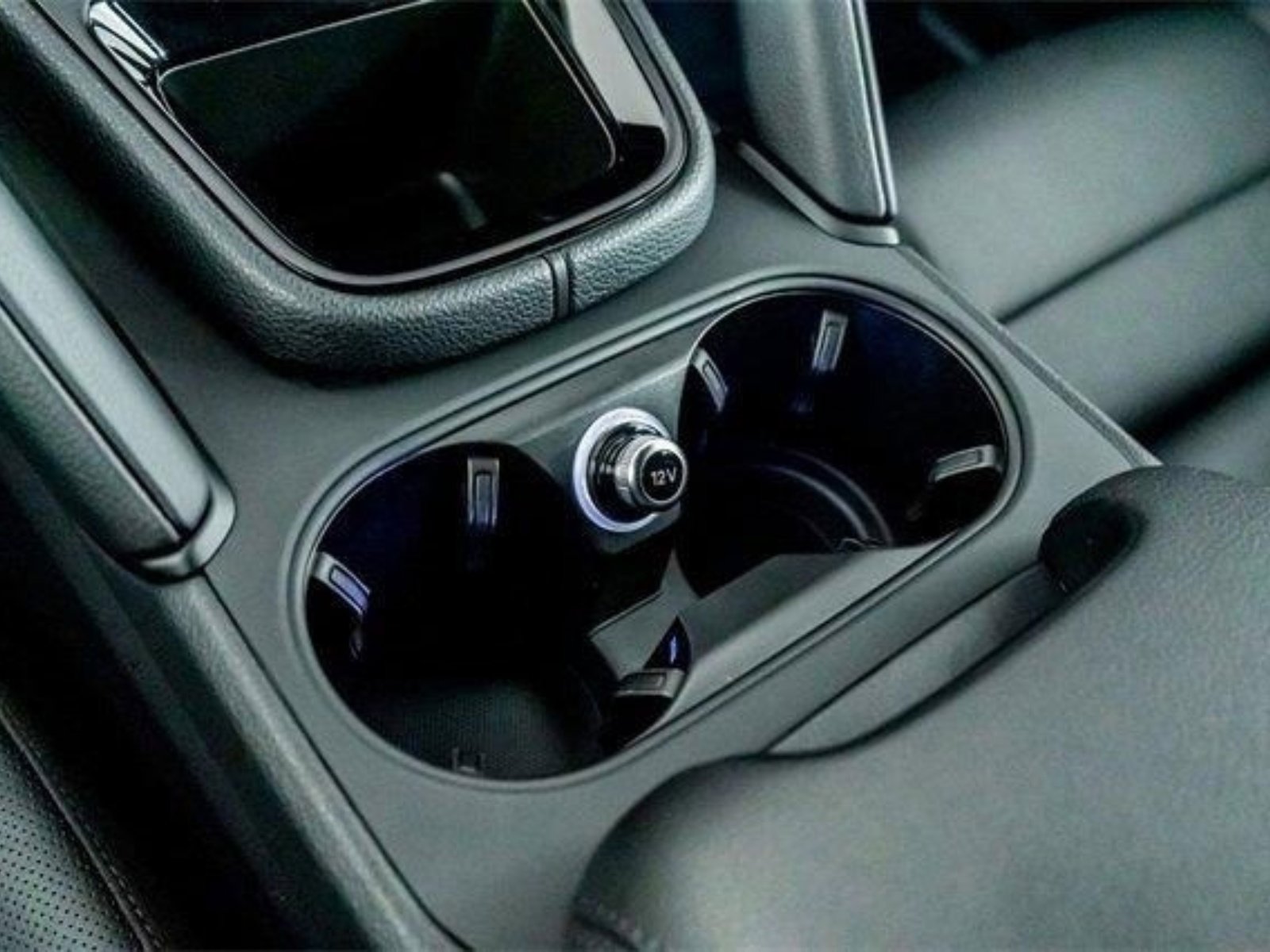 Used 2025 Porsche Cayenne image 49