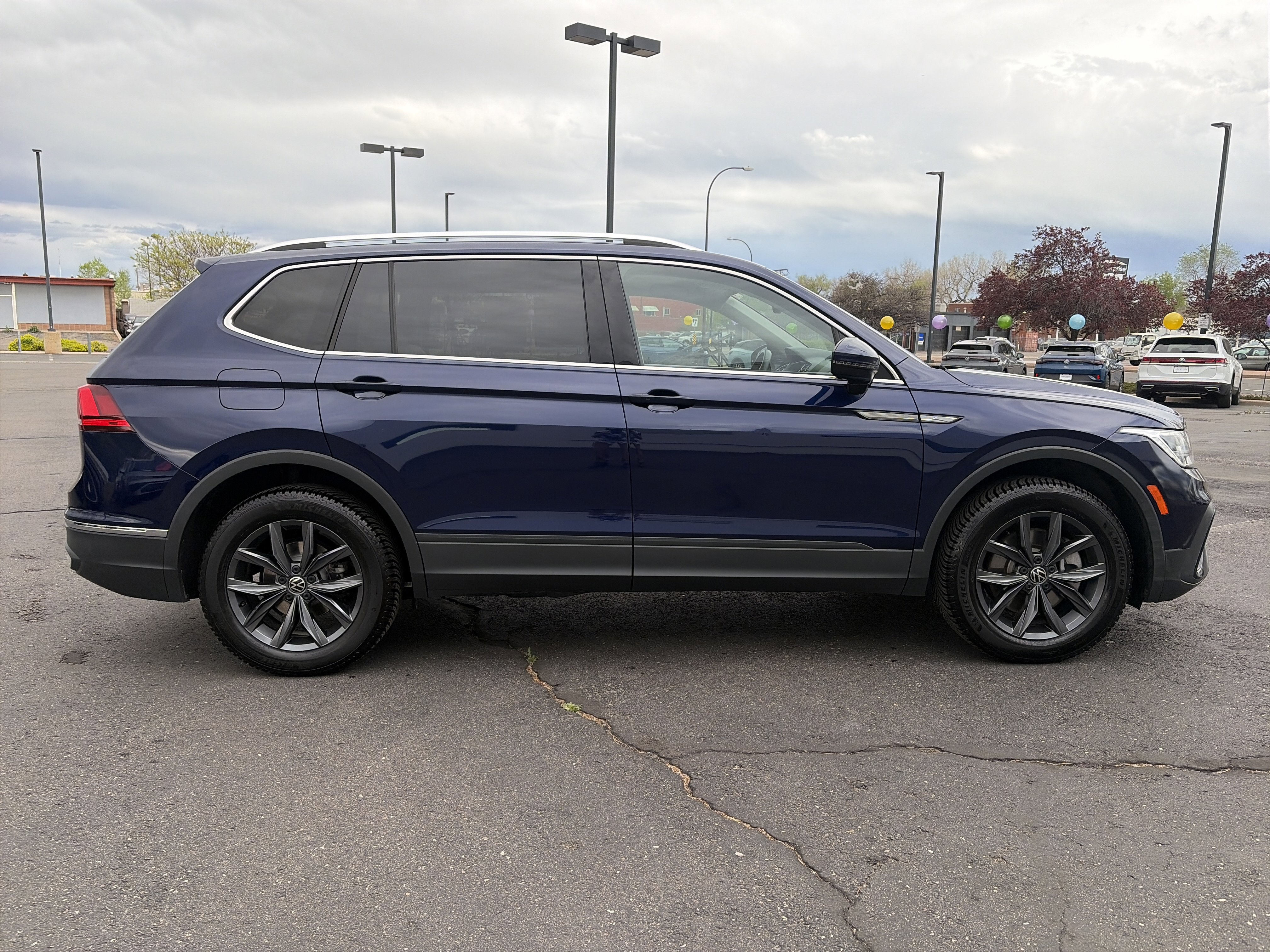 Used 2022 Volkswagen Tiguan SE image 4