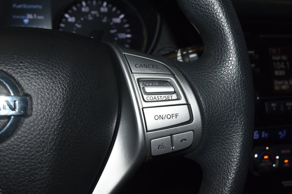 Used 2014 Nissan Rogue SV image 10