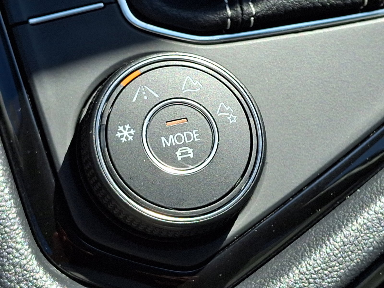 Certified 2024 Volkswagen Taos SE AWD/4WD image 27