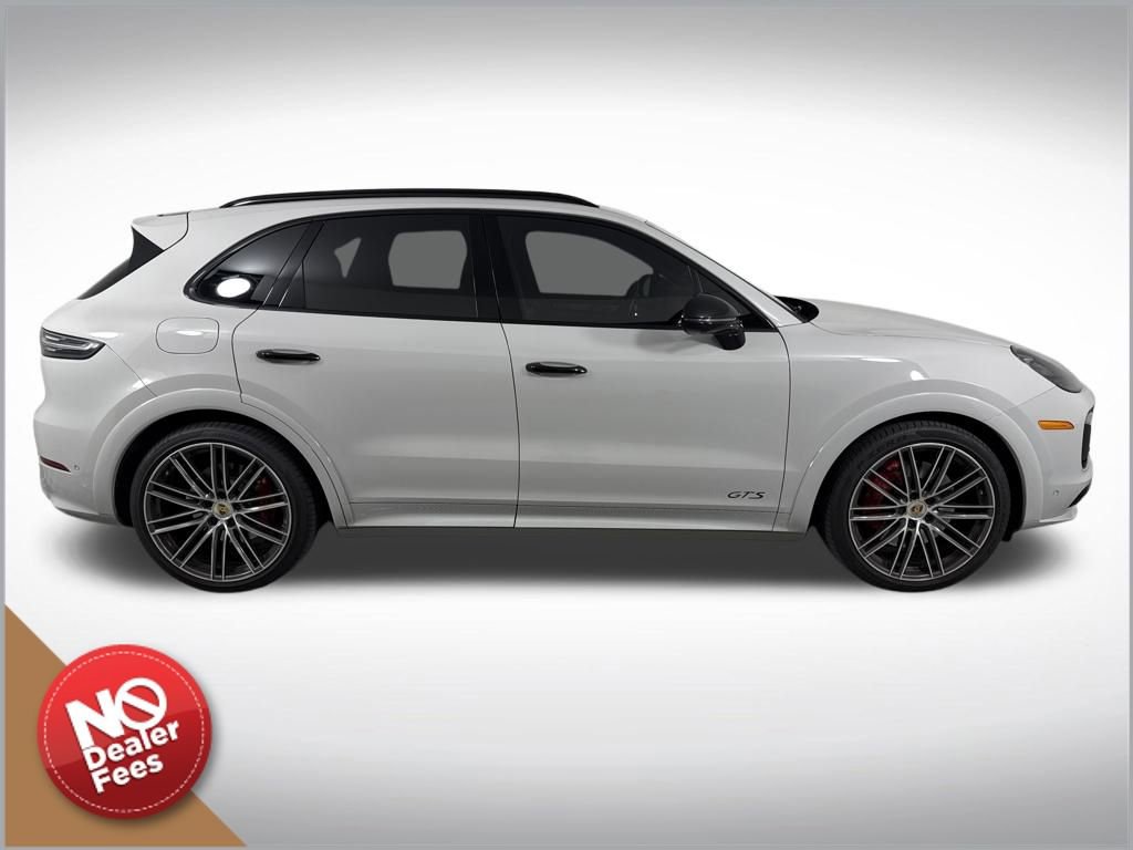 Used 2023 Porsche Cayenne GTS image 2