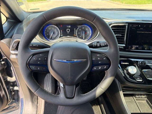Used 2023 Chrysler Pacifica Limited w/ Uconnect Theater Family Group AWD/4WD image 25