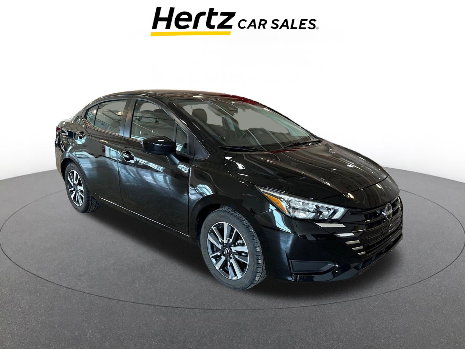 Used 2025 Nissan Versa SV image 1