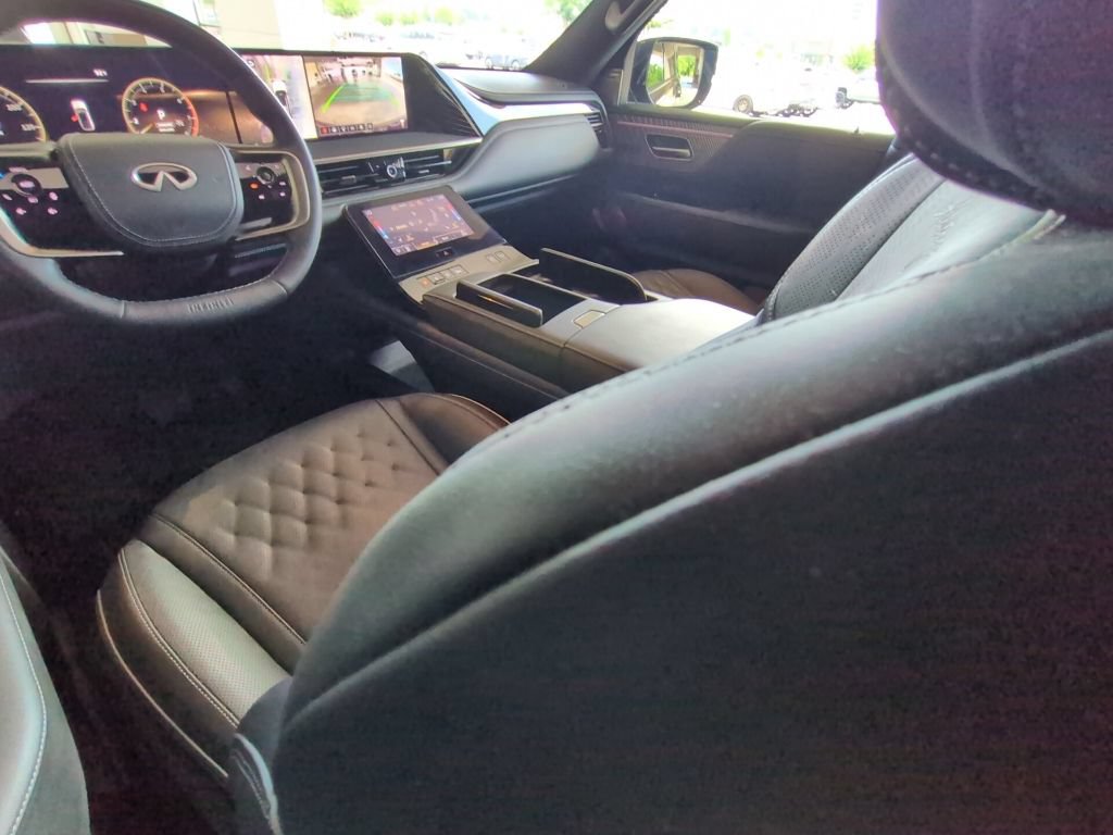 Used 2025 INFINITI QX80 Autograph w/ Autograph Exterior Package AWD/4WD image 25